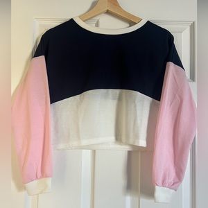 Cotton cropped long sleeve.